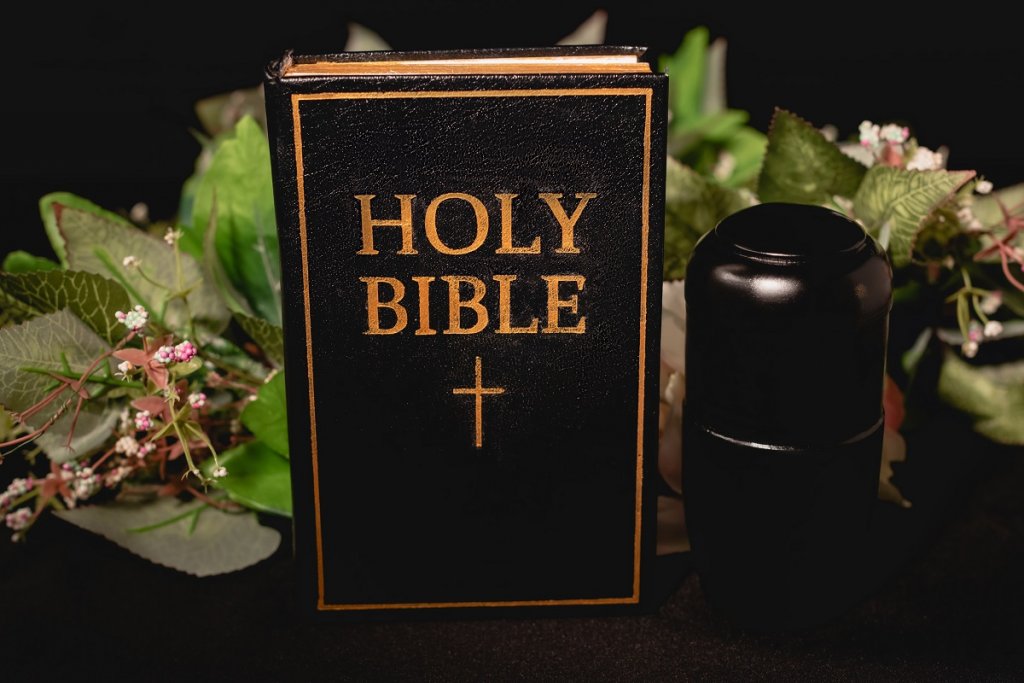 Bible verses about cremation
