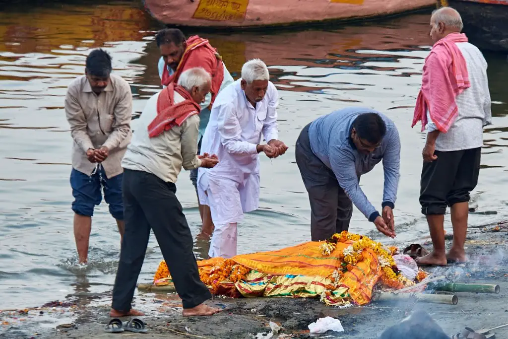 Hindu Funeral Rituals What To Expect At A Hindu Funeral