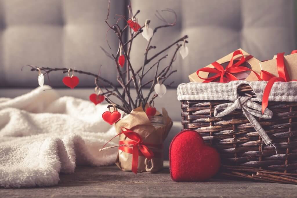 Gift basket with blanket