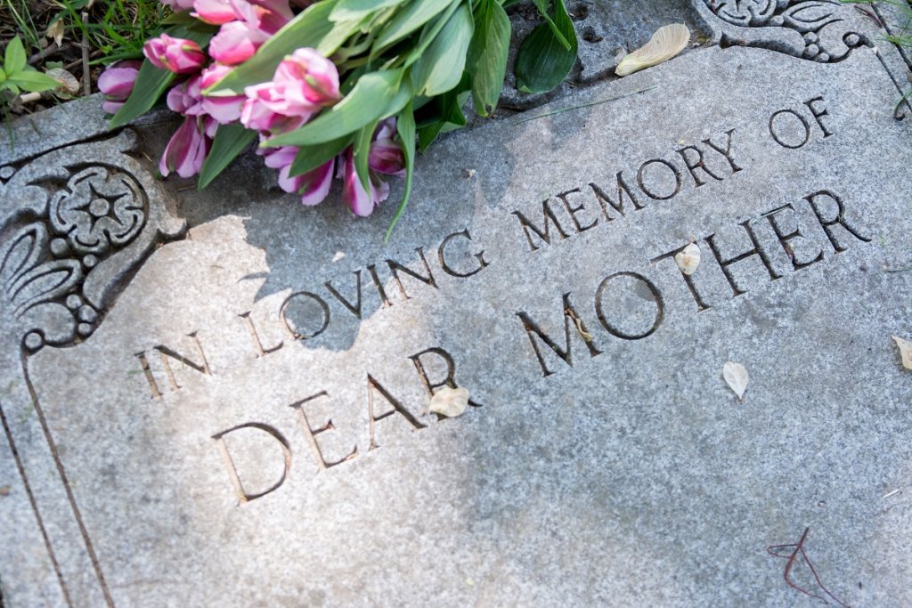 Dear mother gravemarker
